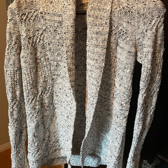 BB Dakota sweater in Damask - Picture 2 of 2